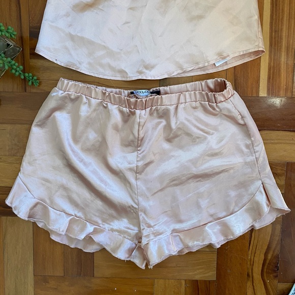 BOOHOO Satin pyjamas - Picture 2 of 7